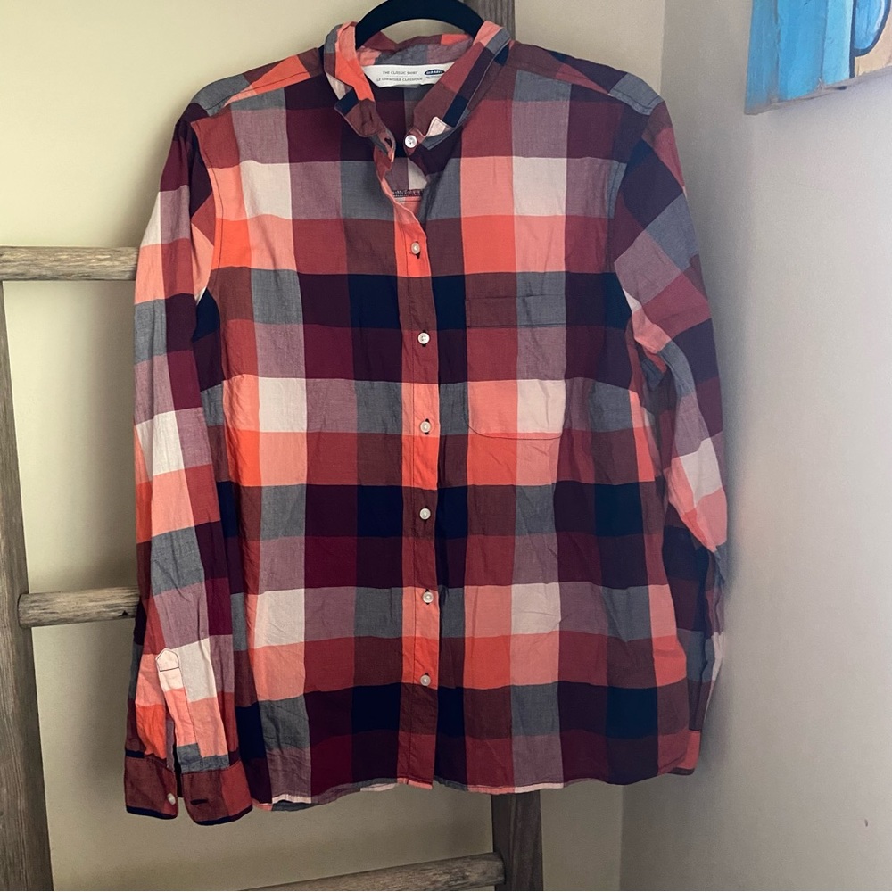 Old Navy “The Classic Shirt” - Button Down Plaid Shirt